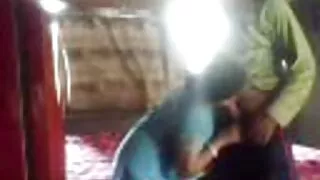 طویل بالوں والی سویٹی نے آخر کلیپ پورن الکسیس کے ذائقہ کے لئے چیتے ٹائٹس میں ایک سوراخ بنا دیا