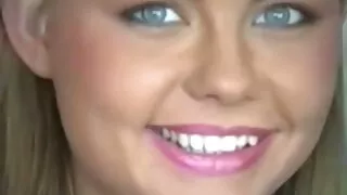 Spanked ان کے دوست کے سوپر بانو الکسیس گدا اور مجبور کرنے کے لئے چوسنا ان مشکل لنڈ