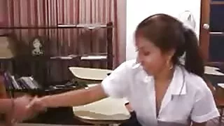 میں نے سپنج کے ساتھ سکس الکسیس تگزاس از کون مرگا کے ساتھ ادا کیا اور بلی کو مولڈ کرنے کے لئے دیا