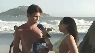 پرجوش آدمی کا انتظام ایک گرم ، شہوت انگیز busty brunette caning فیلم های الکسیس جدید