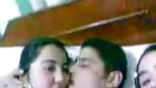 گرم ، شہوت انگیز لیٹنا بیب بلی میں ایک مشکل عضو تناسل کا لطف فیلم سکسی الکسیس خشن اٹھایا